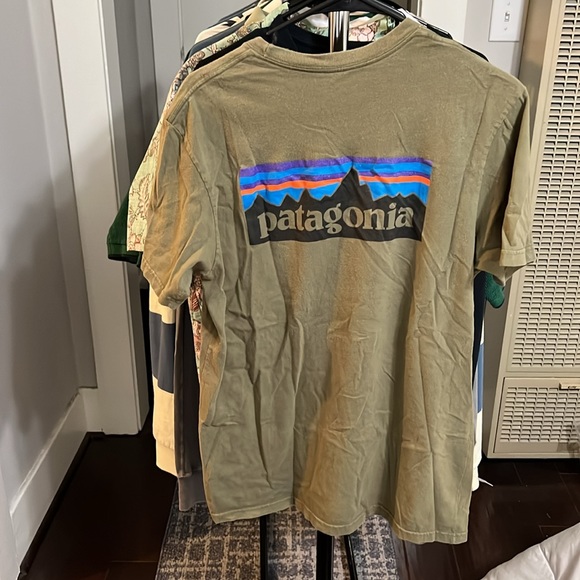 Patagonia pocket tee - Picture 3 of 3